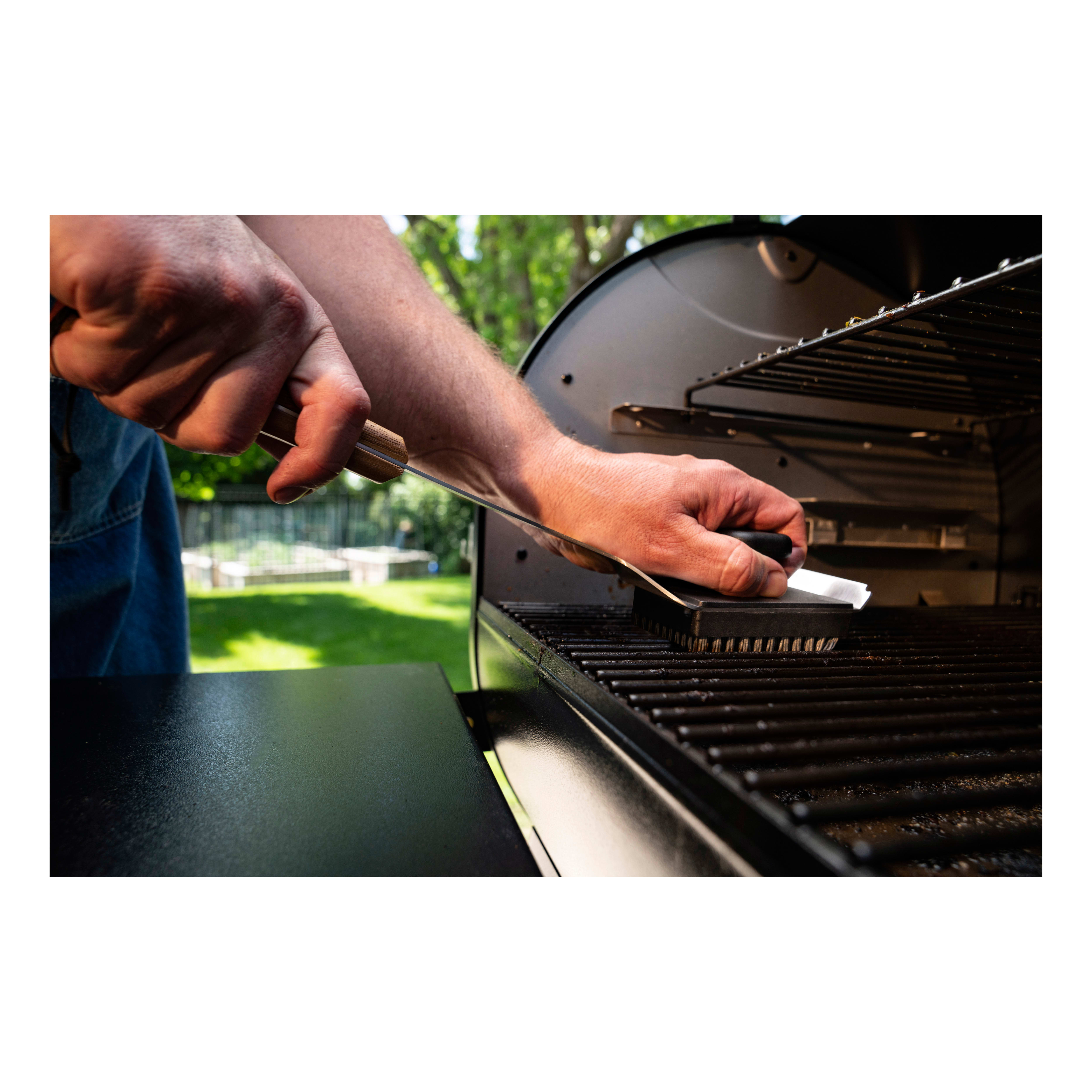 Traeger Grills® BBQ Cleaning Brush Cabela's Canada