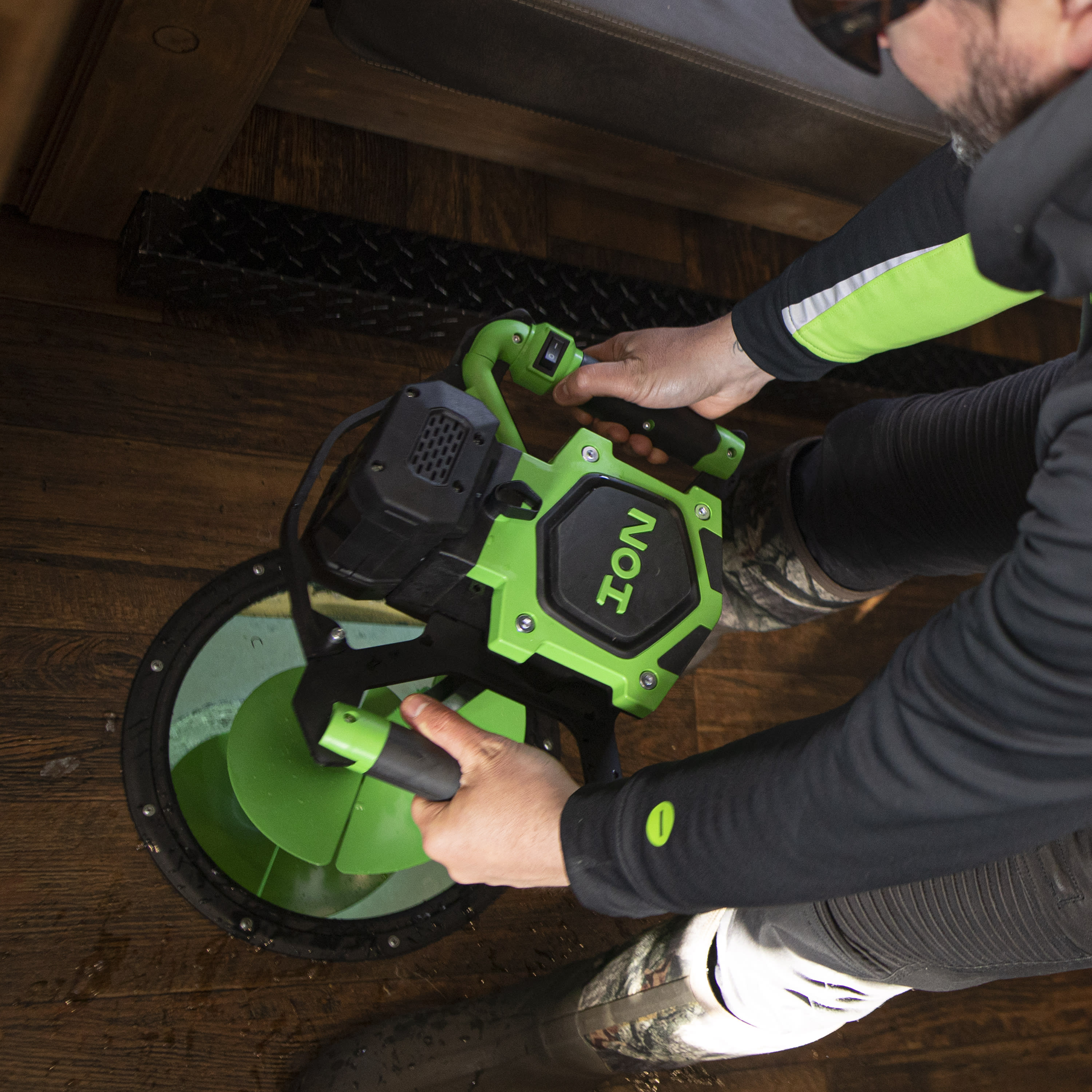 ION® Alpha Plus Ice Auger Cabela's Canada