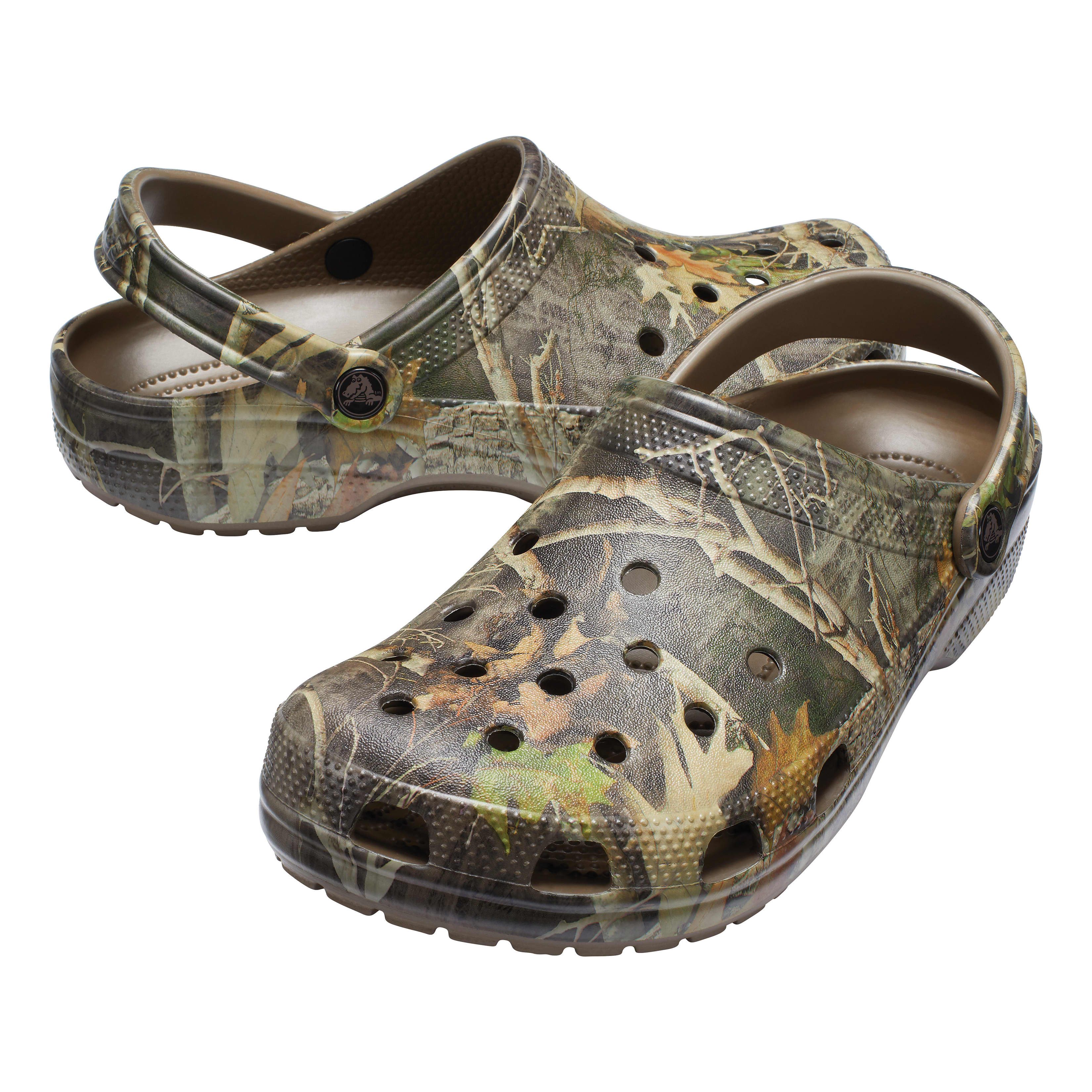 Crocs® Men’s Classic TrueTimber® Kanati Clogs