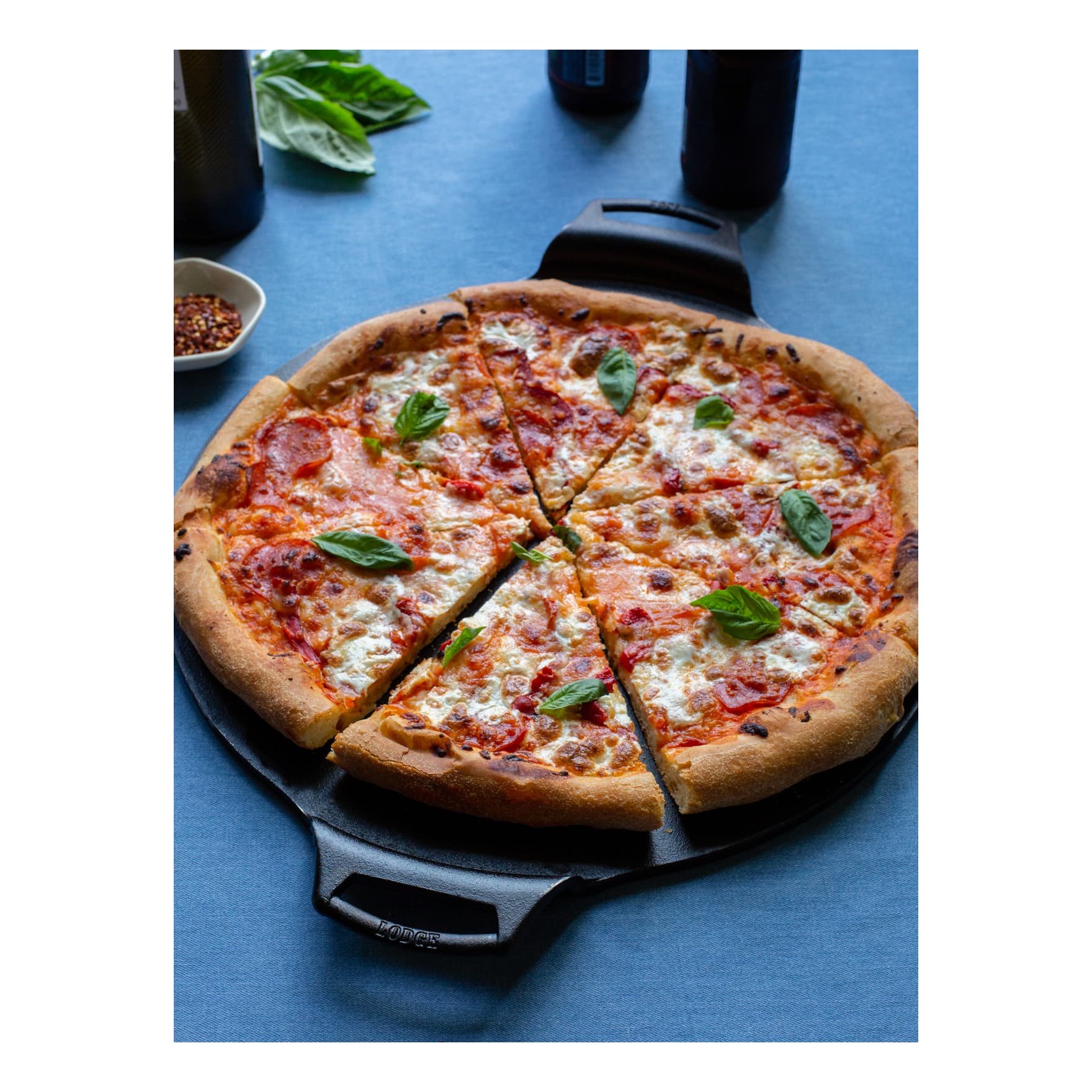 Lodge® Bakeware 15’’ Pizza Pan