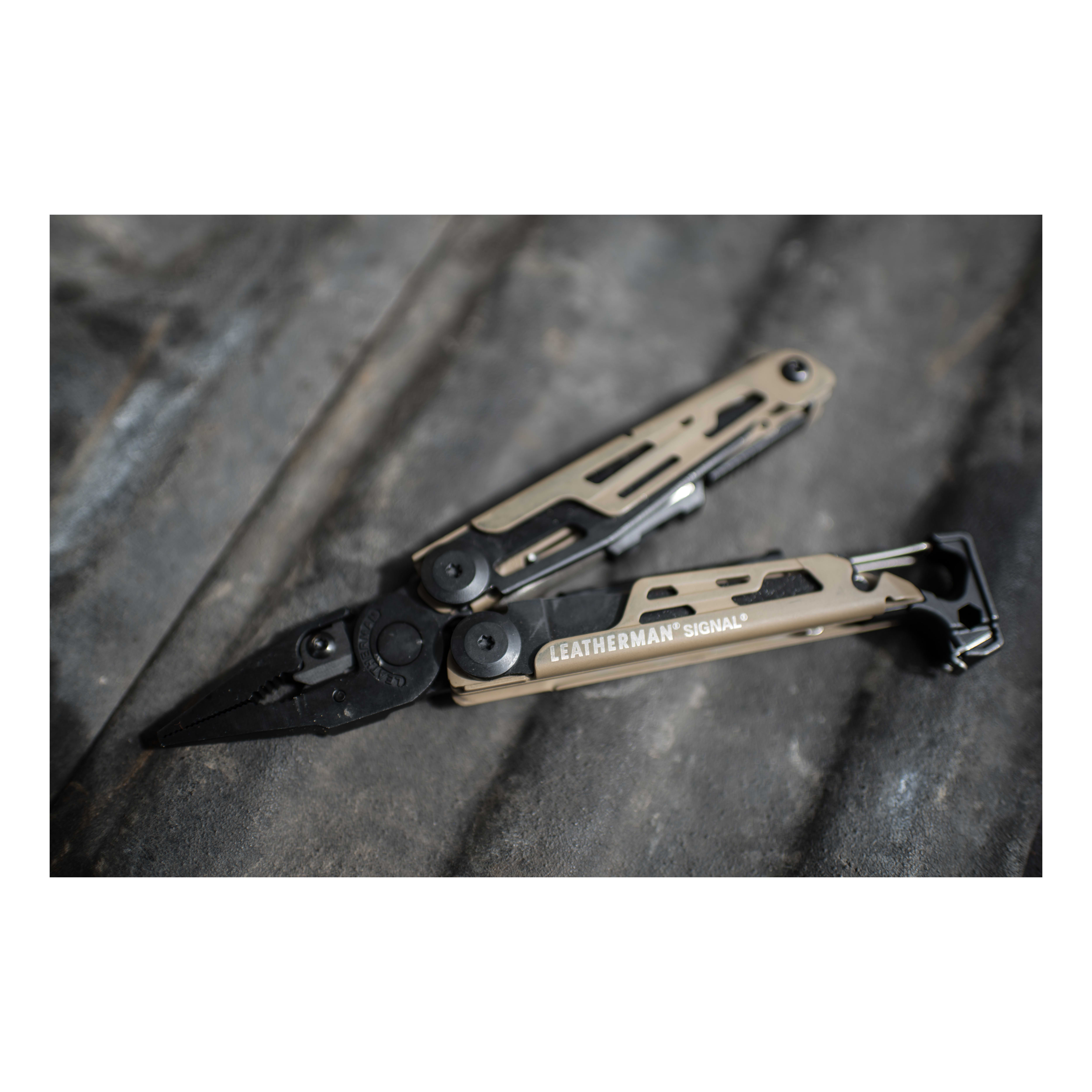 Leatherman signal hot sale coyote