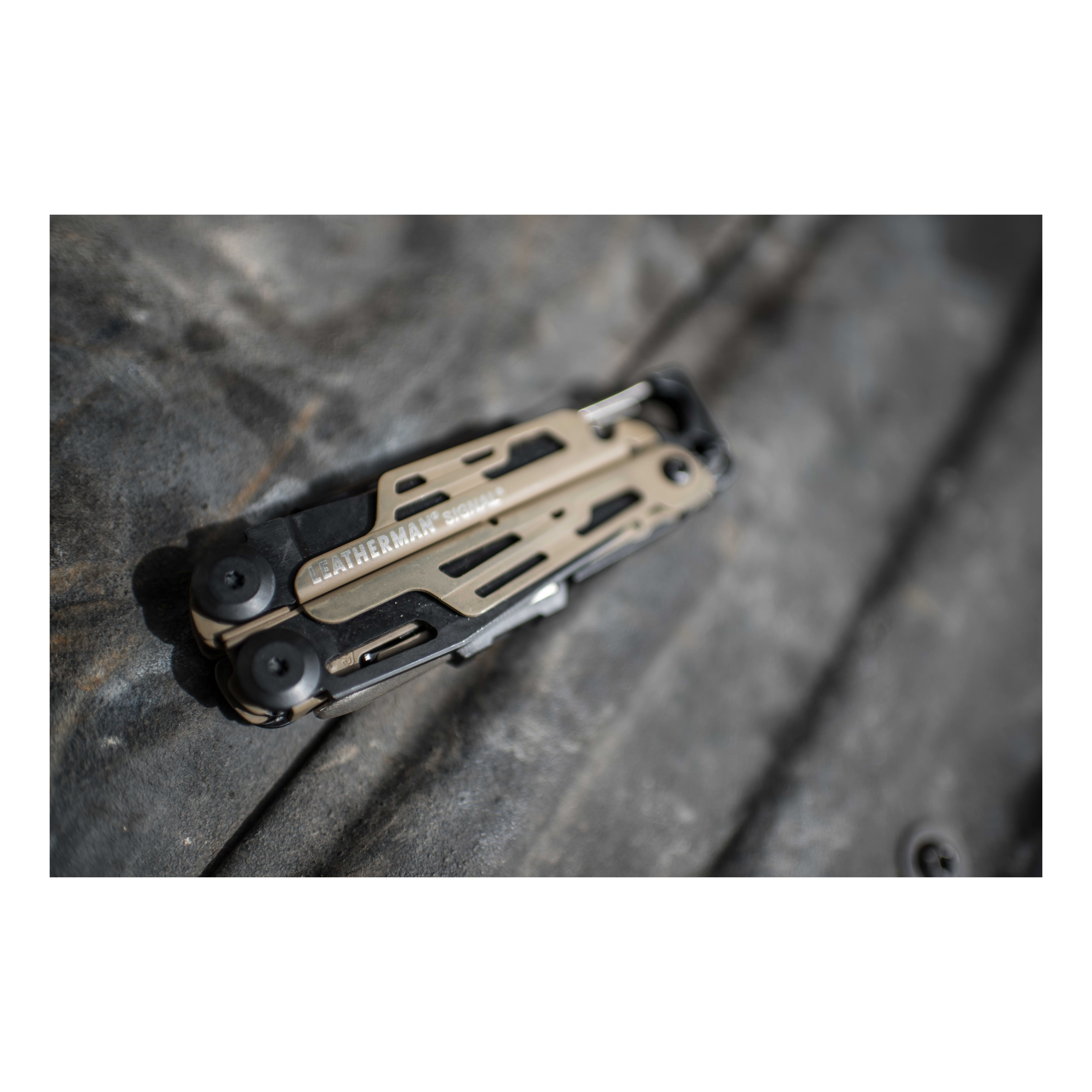 Leatherman on sale signal coyote