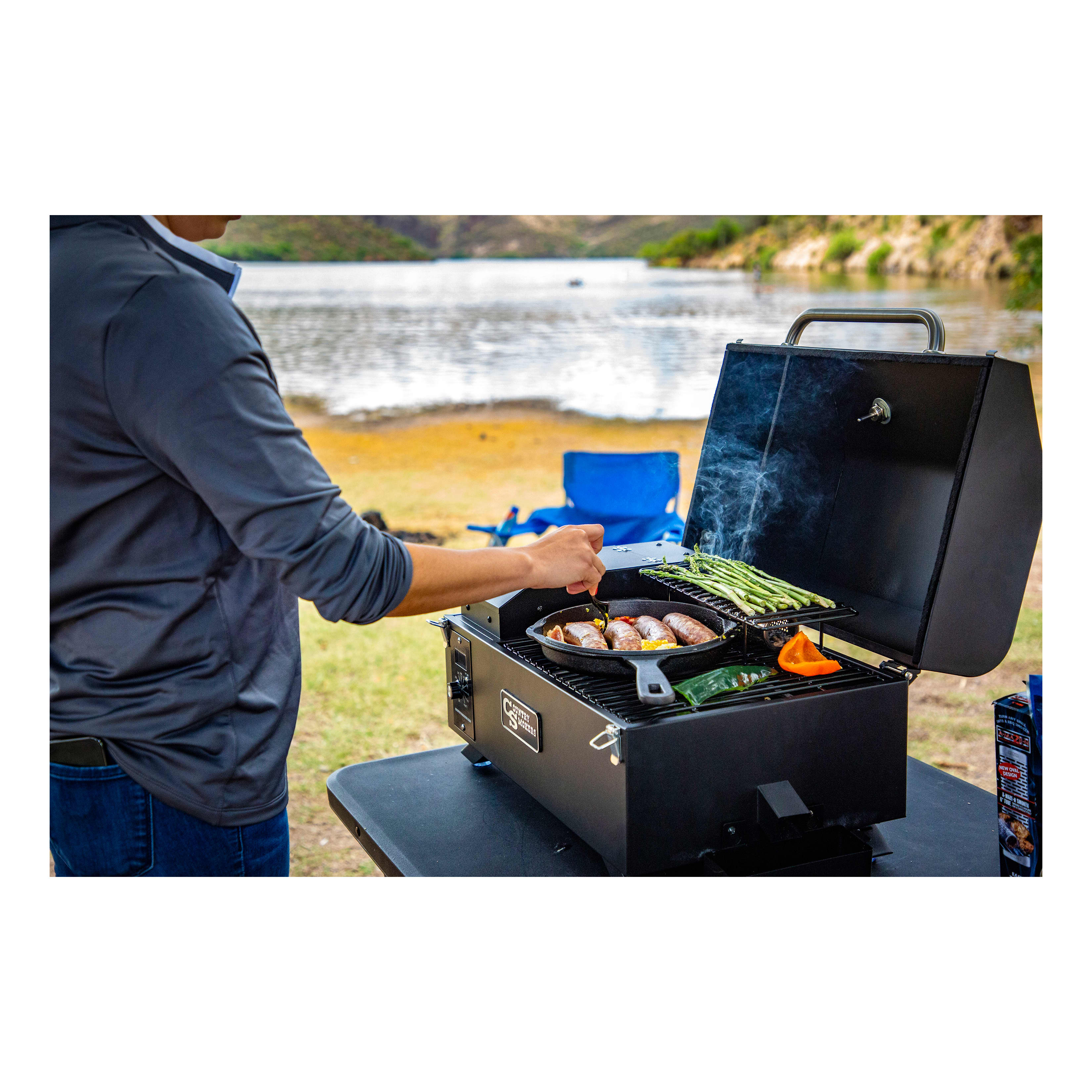 Country Smokers Traveler Portable Wood Pellet Grill Smoker