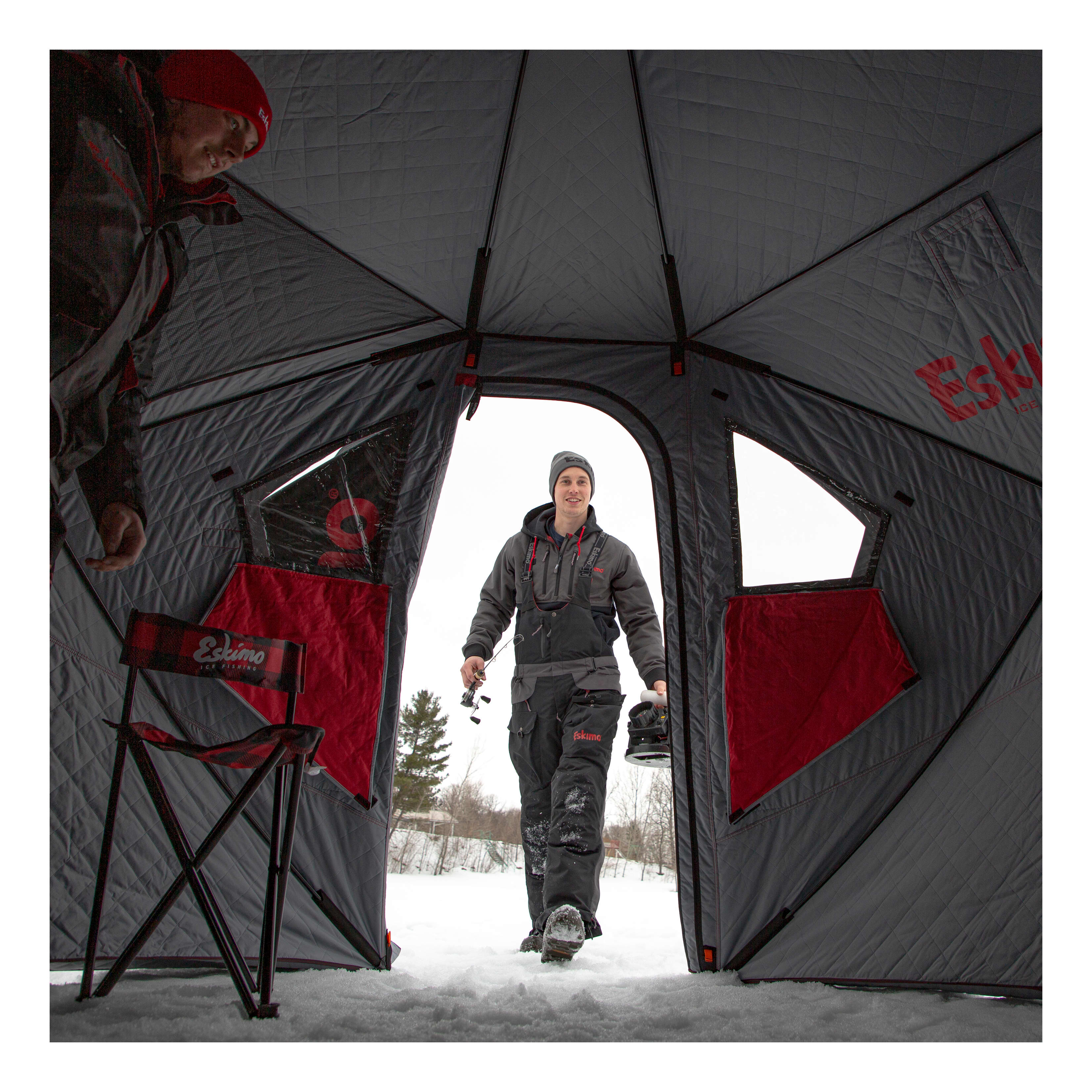 HEAVY RAIN & WIND - Ice Camping in the Outbreak 450XD- SNOWDOG 