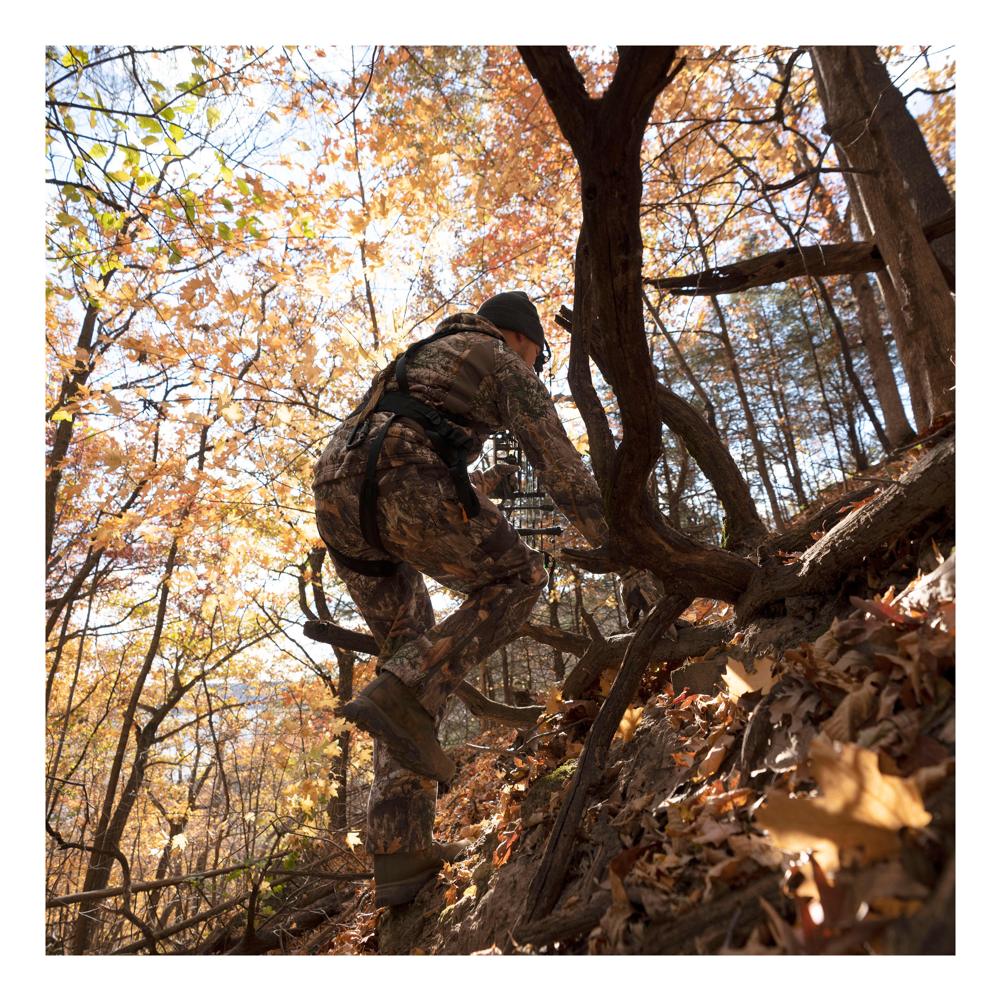 Irish Setter™ Men’s 400g Pinnacle Hunting Boot - in the field