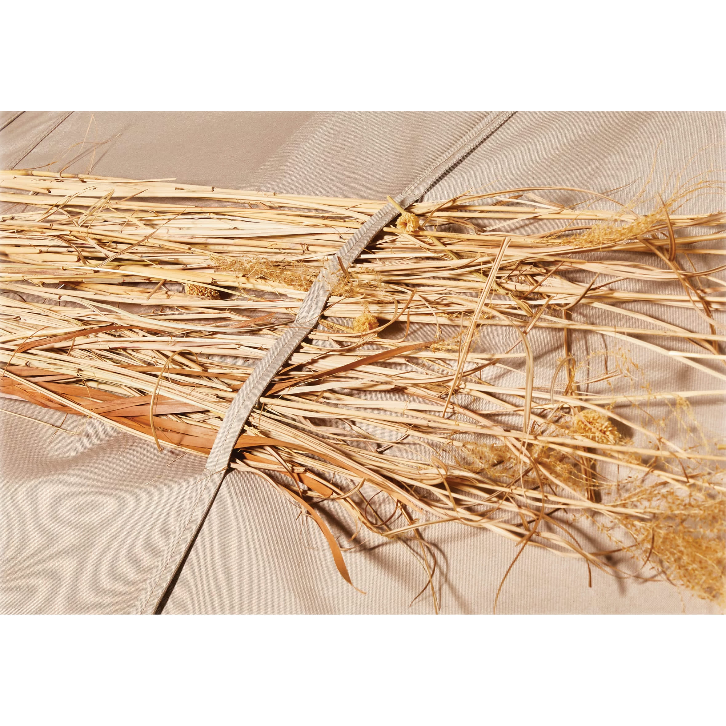 Blackout® Haybale Hunting Blind Cabela's Canada