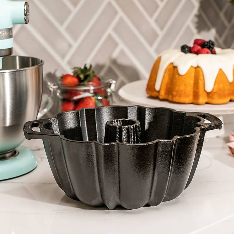 Lodge® Seasoned Cast Iron Fluted Cake Pan Cabela's Canada