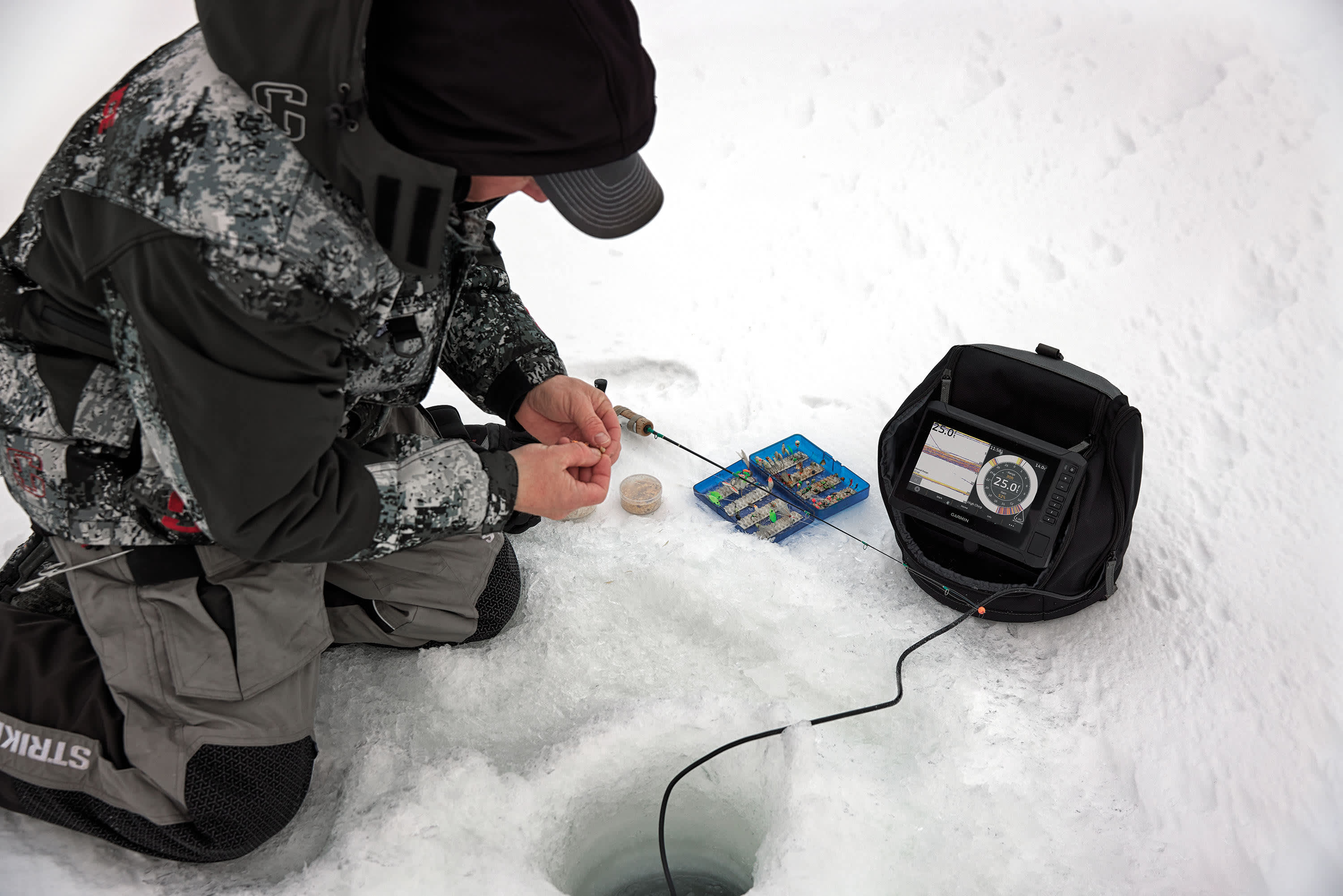 Garmin® ECHOMAP™ UHD2 7'' sv Ice-Fishing Bundle with 73sv Fish Finder and GT10HN-IF Transducer