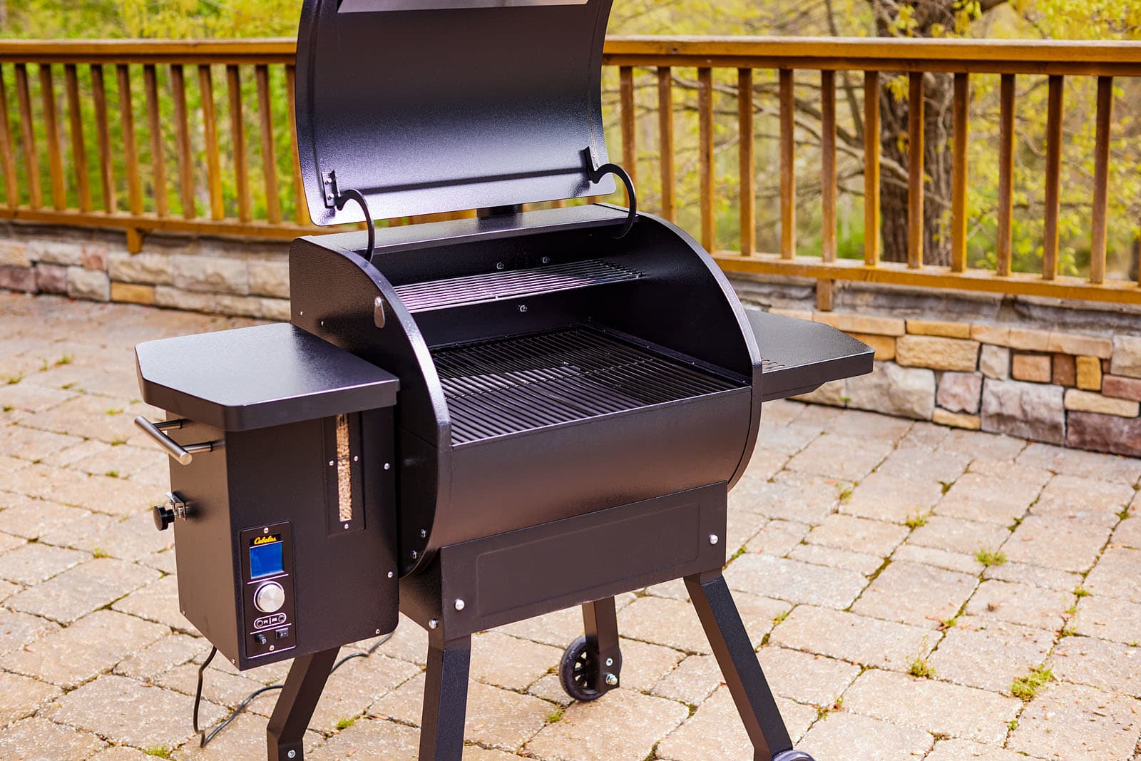 Cabela's® Deluxe 24 Pellet Grill